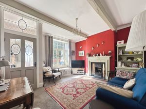 Lounge- click for photo gallery
